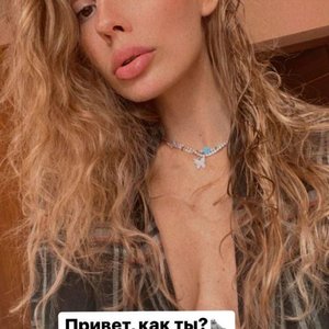 Голая Вишенка