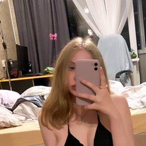 Голая Katrlvinaa