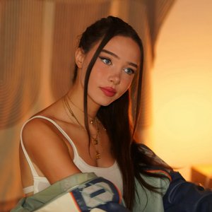 Голая Lydia Violet