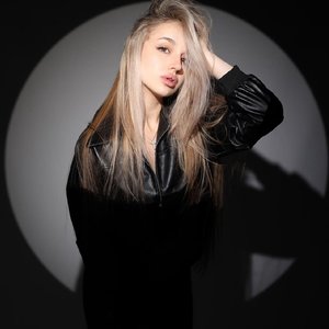 Голая Miss Dariali