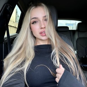 Голая Miss Dariali