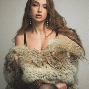 Голая Miss Dariali