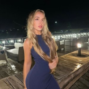 Голая Miss Dariali