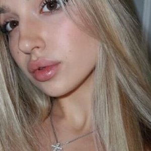 Голая Miss Dariali
