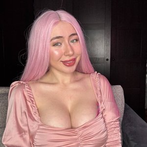 Голая Nisaatane