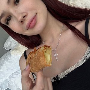 Голая Bonnie Petite