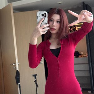 Голая Bonnie Petite
