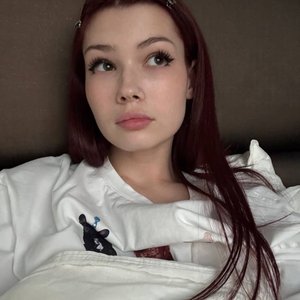 Голая Bonnie Petite