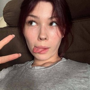 Голая Bonnie Petite