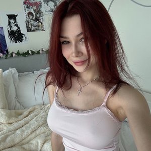 Голая Bonnie Petite