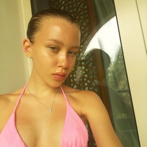 Голая Анна Пересильд