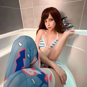 Голая Yameeka