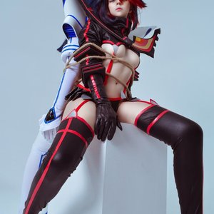 Голая Yameeka