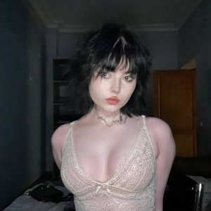 Голая Сквиртик