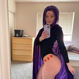 Голая Stpeach