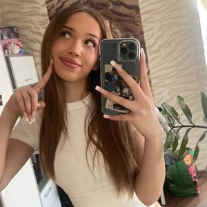 Голая Цунами Бейби