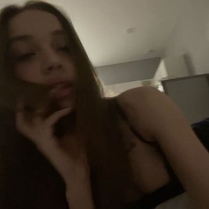 Голая Цунами Бейби