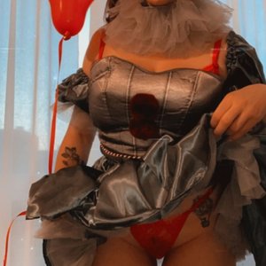 Голая Tudaasudaa