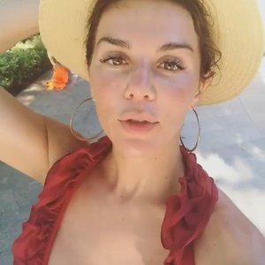 Голая Анна Седокова