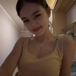 Голая Xdhka