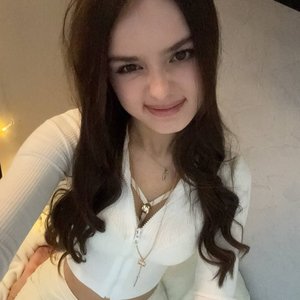 Голая Xdhka