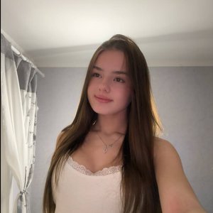 Голая Xdhka
