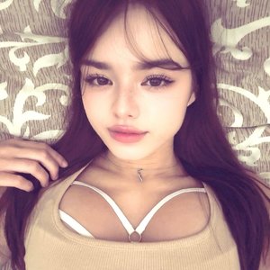 Голая Xdhka