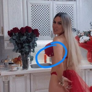 Голая Аленушка Тв