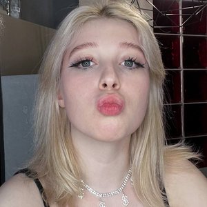 Голая Even Cute