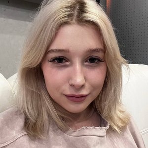 Голая Even Cute