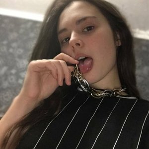 Голая Apofigeaa