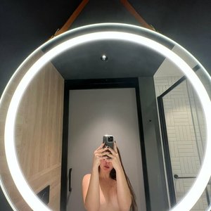 Голая Apofigeaa