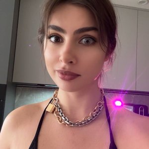 Голая Diana Rosca