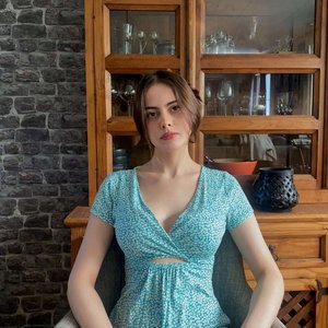 Голая Dorozea