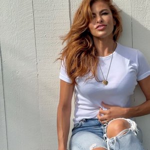 Голая Ева Мендес
