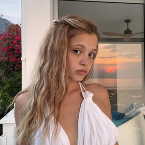 Голая Юлия Гаврилина