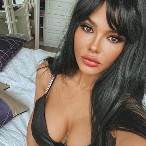Голая Карина Зверева