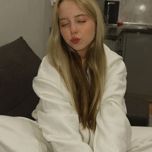 Голая Ксюша Авдеева Из Шгш