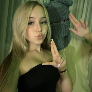 Голая Ксюша Авдеева Из Шгш