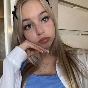 Голая Ксюша Авдеева Из Шгш