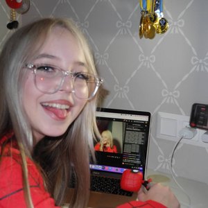 Голая Ксюша Авдеева Из Шгш