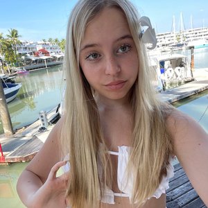 Голая Ксюша Авдеева Из Шгш