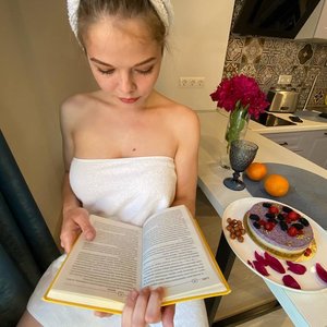 Голая Настя Манастя