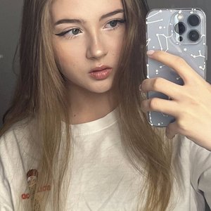 Голая Гаечка