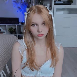 Голая Лера Смородинова