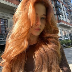 Голая Гаечка