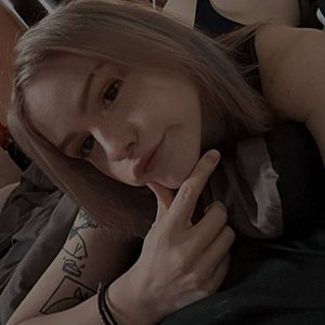 Голая Pinkguno