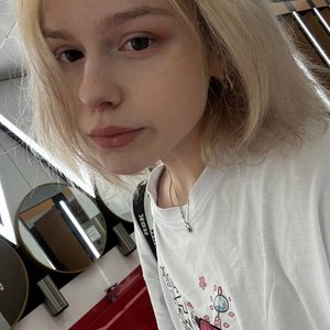 Голая Pinkguno