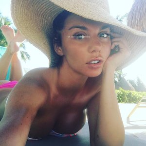 Голая Анна Седокова
