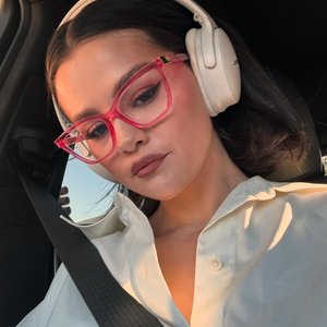 Голая Селена Гомес
